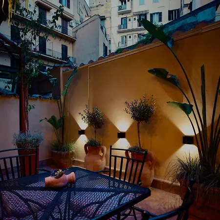 Boutique Steps From Colosseum 公寓 *